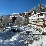 Haus Am Waldrand شقة فندقية 3*