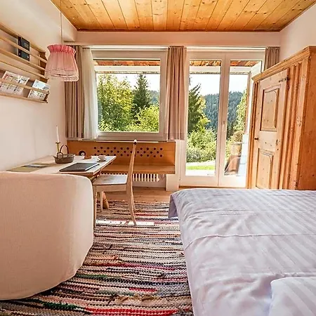 Aparthotel Hotel Am Waldrand Flims