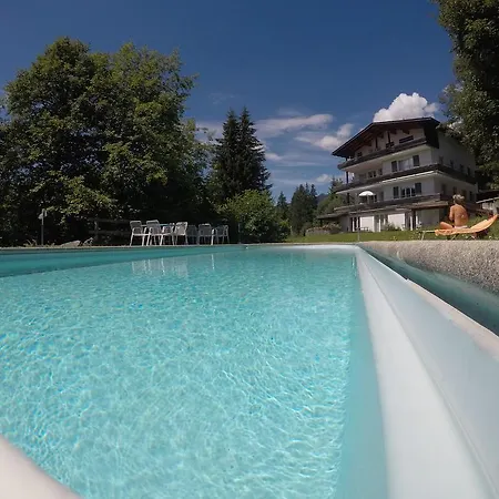 Hotel Haus Am Waldrand Aparthotel Flims
