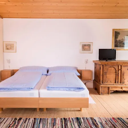 Hotel Haus Am Waldrand 3* Flims
