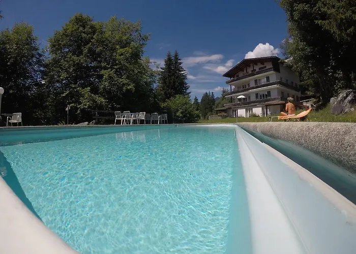 Haus Am Waldrand Apartahotel Flims