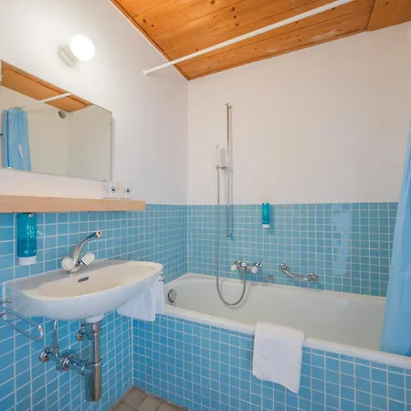 Haus Am Waldrand Aparthotel Flims